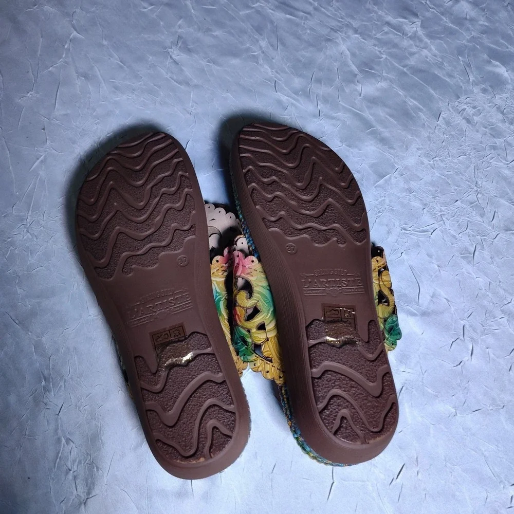 Spring Step Multicolor Floral Sandals - Picture 5 of 7